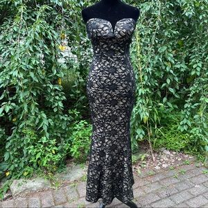 Black lace and tan Deep v neck strapless mermaid style dress Venus size X-small